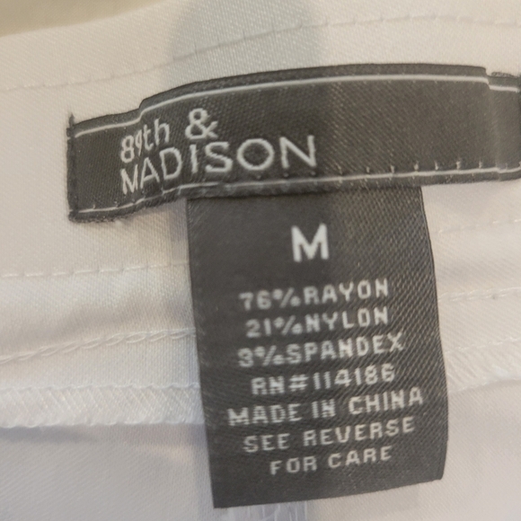 89th & Maddison Casual White Pull On Pants NWOT in Med - Picture 2 of 6
